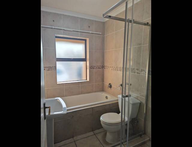 2 BEDROOM PROPERTY TO RENT IN TABLE VIEW